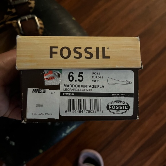 Women’s Fossil Maddox vintage 6 1/2 flats - Picture 4 of 7